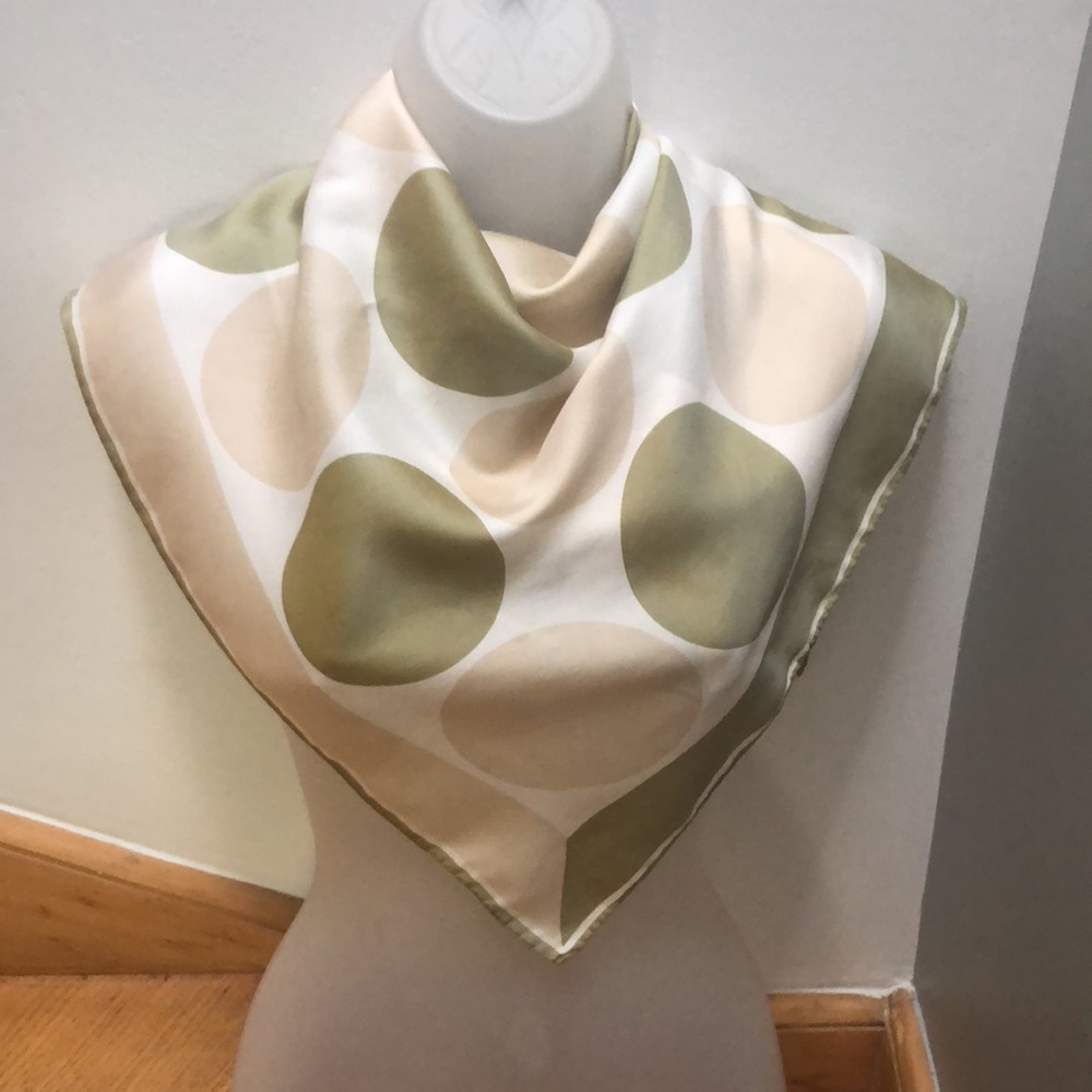 Vera Neumann True Vera Square Scarf In Neutral color VTG Chic Polka dot Pattern